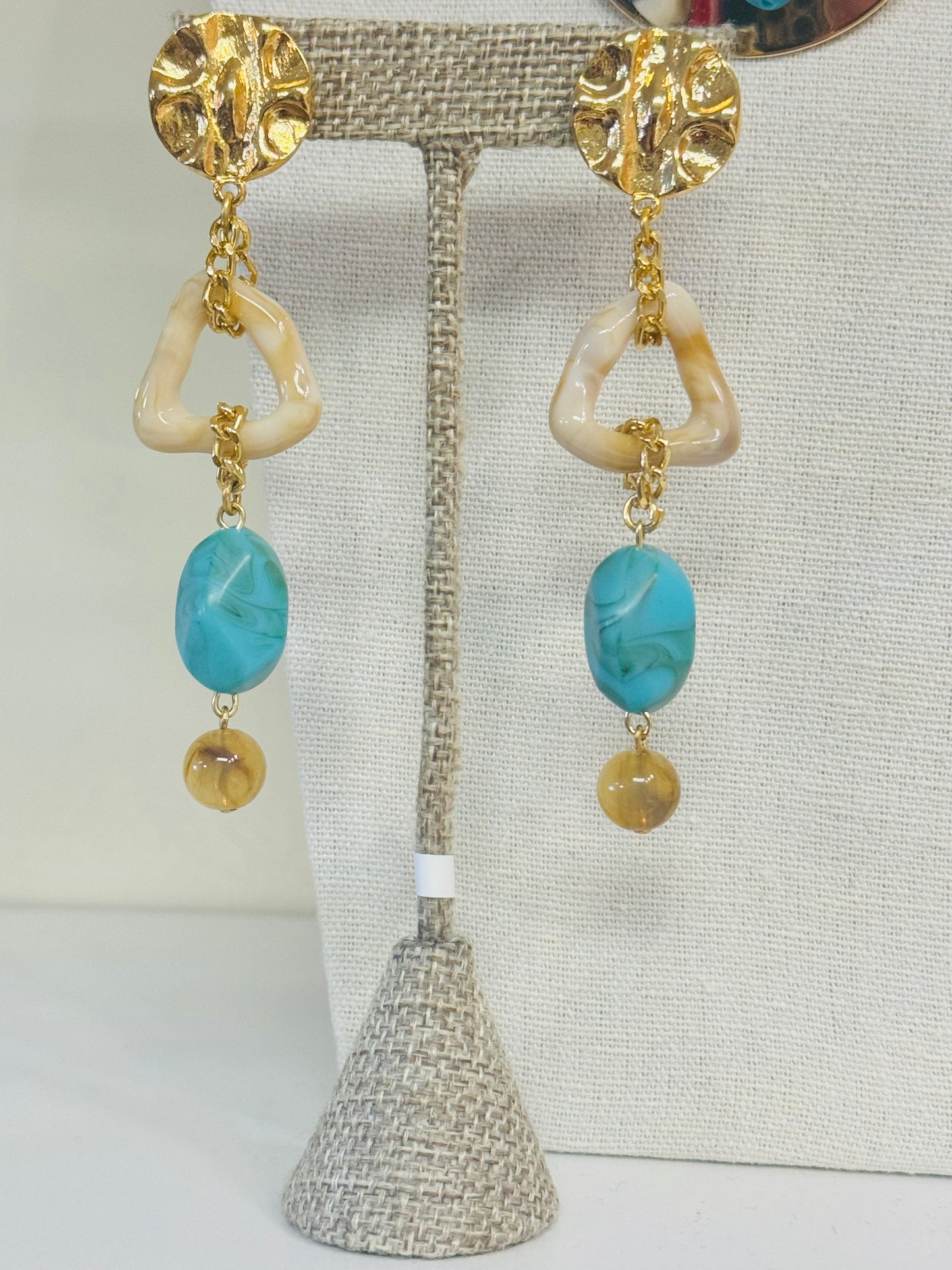 18k Filed Stone earring